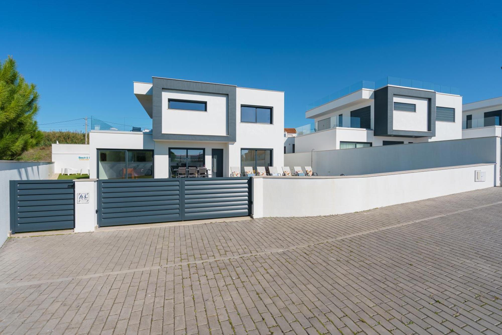 Villa Beach And Friends With Ocean View Лорінян Екстер'єр фото